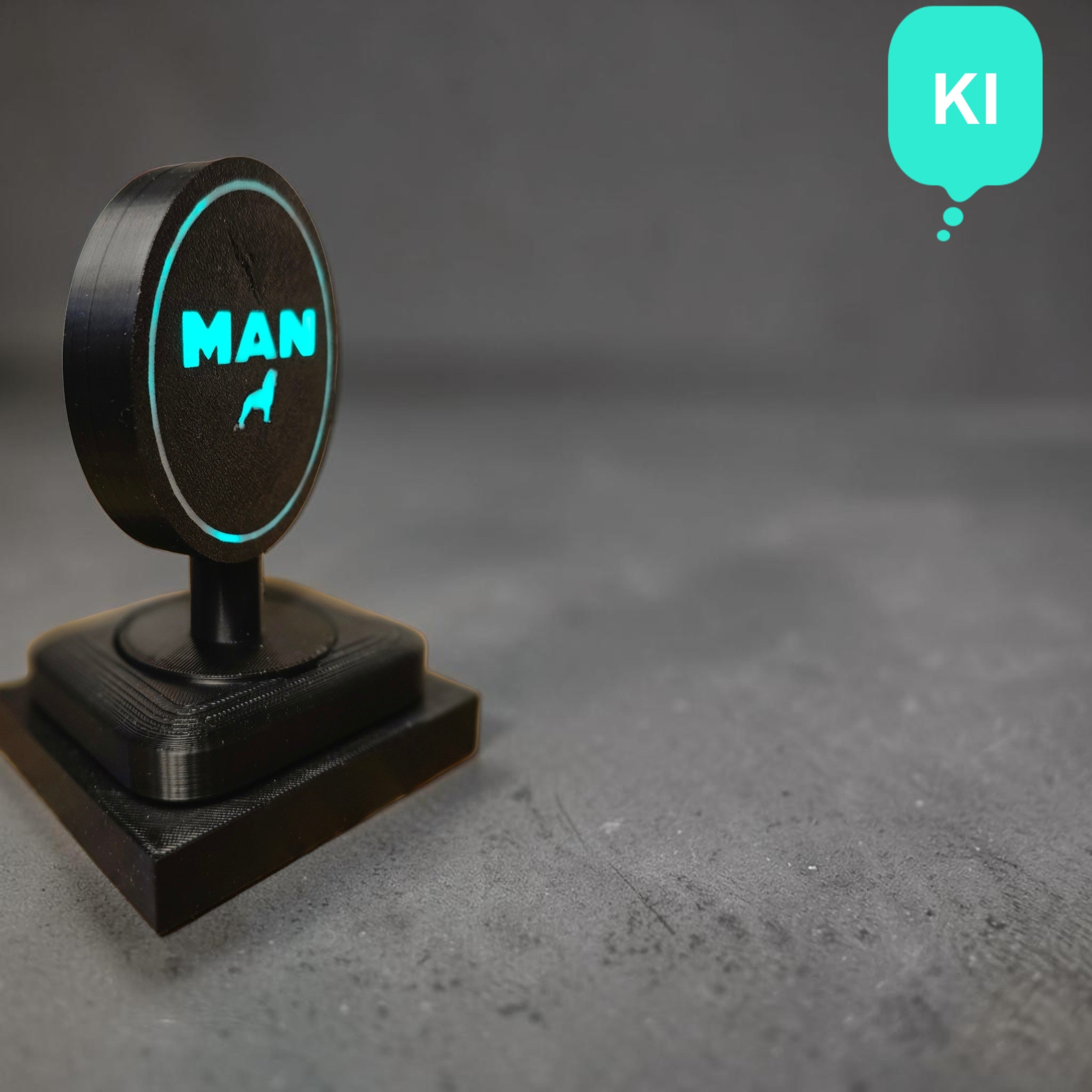 MAN Tischlampe